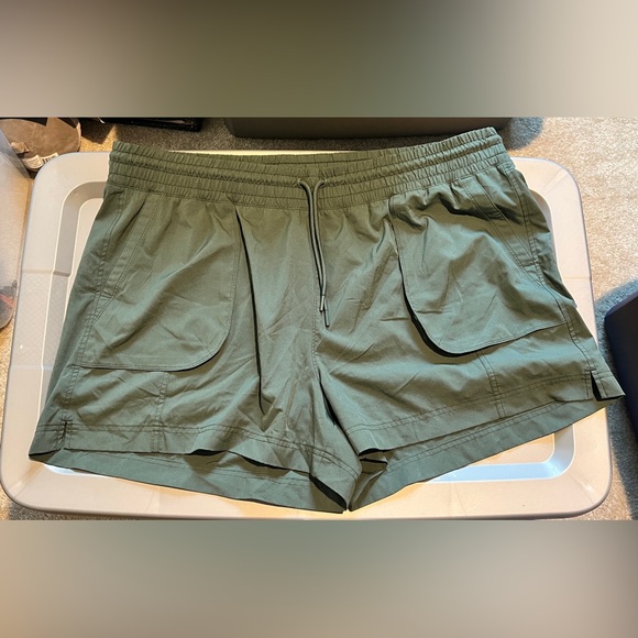 High-Waisted StretchTech Shorts -- 4-inch inseam - Picture 4 of 8